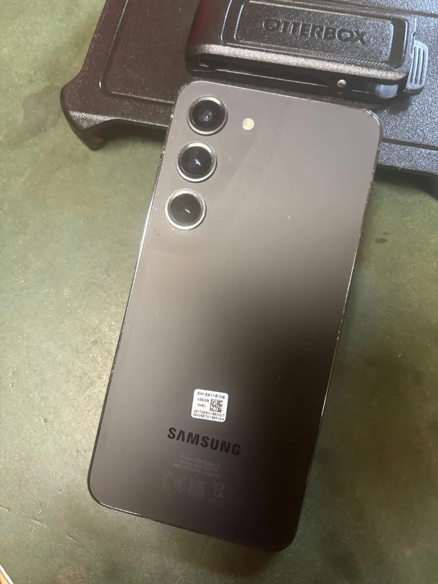 Mobile phone - Image 1
