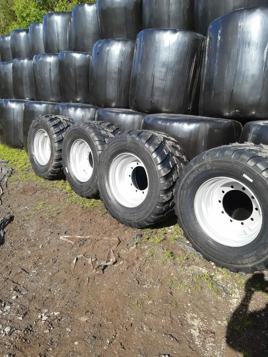 560/45/22.5 Rims and Tyres - Image 1