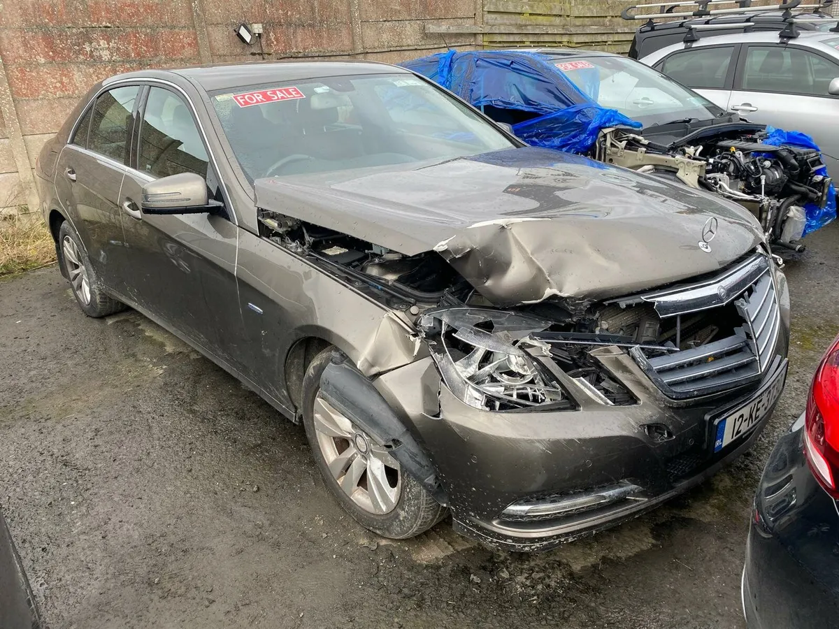 Mercedes E200 CDI Automatic driving - Image 1