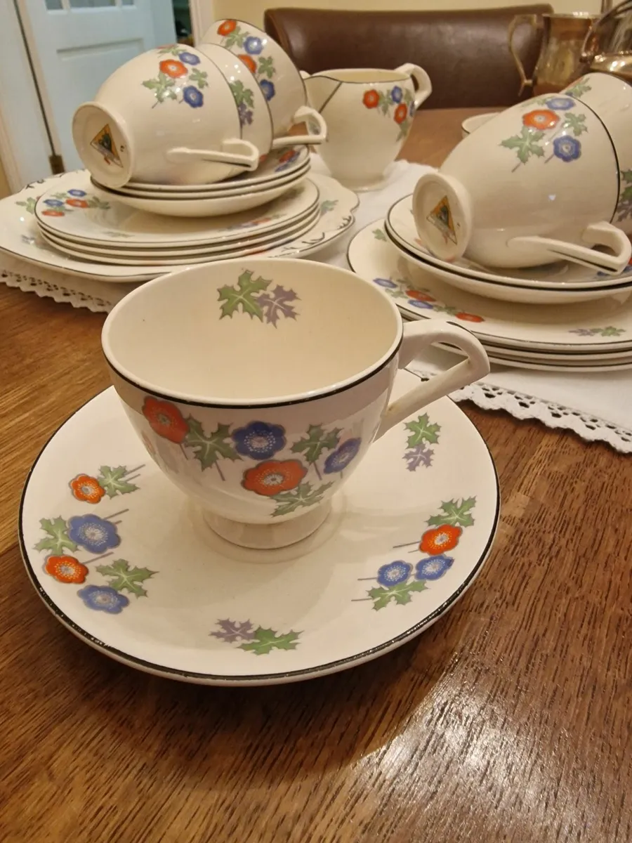 Reduced- Wedgewood 21 Piece Tea Set - Image 1