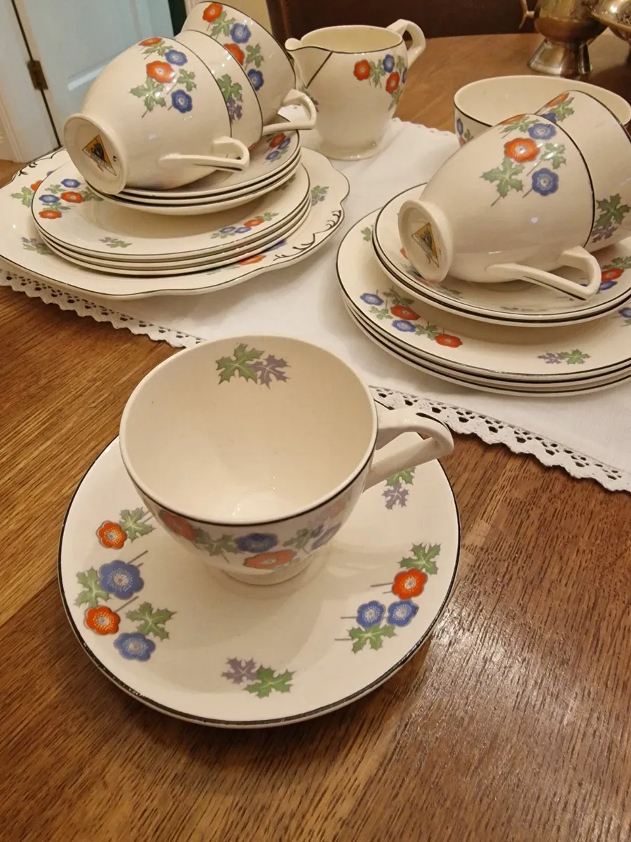 Reduced- Wedgewood 21 Piece Tea Set - Image 3