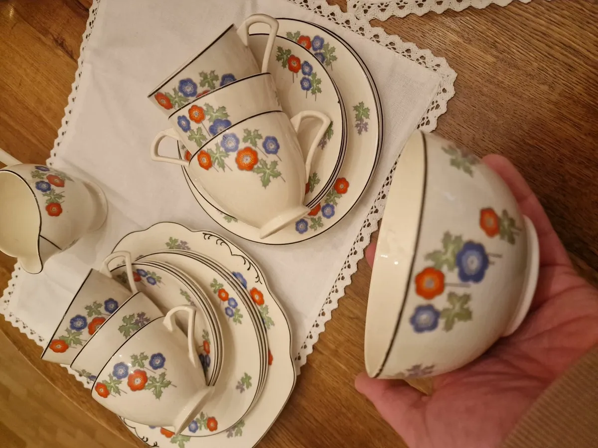 Reduced- Wedgewood 21 Piece Tea Set - Image 4