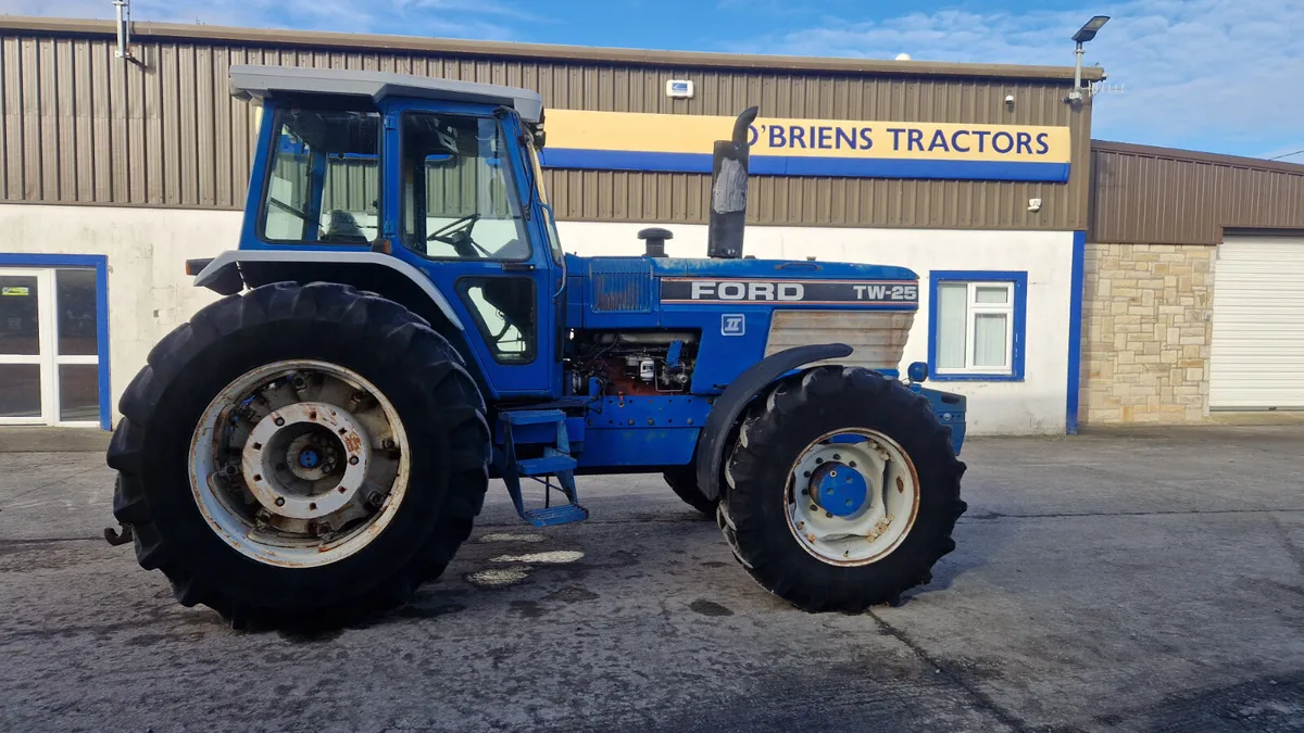 FORD TW25 - Image 3