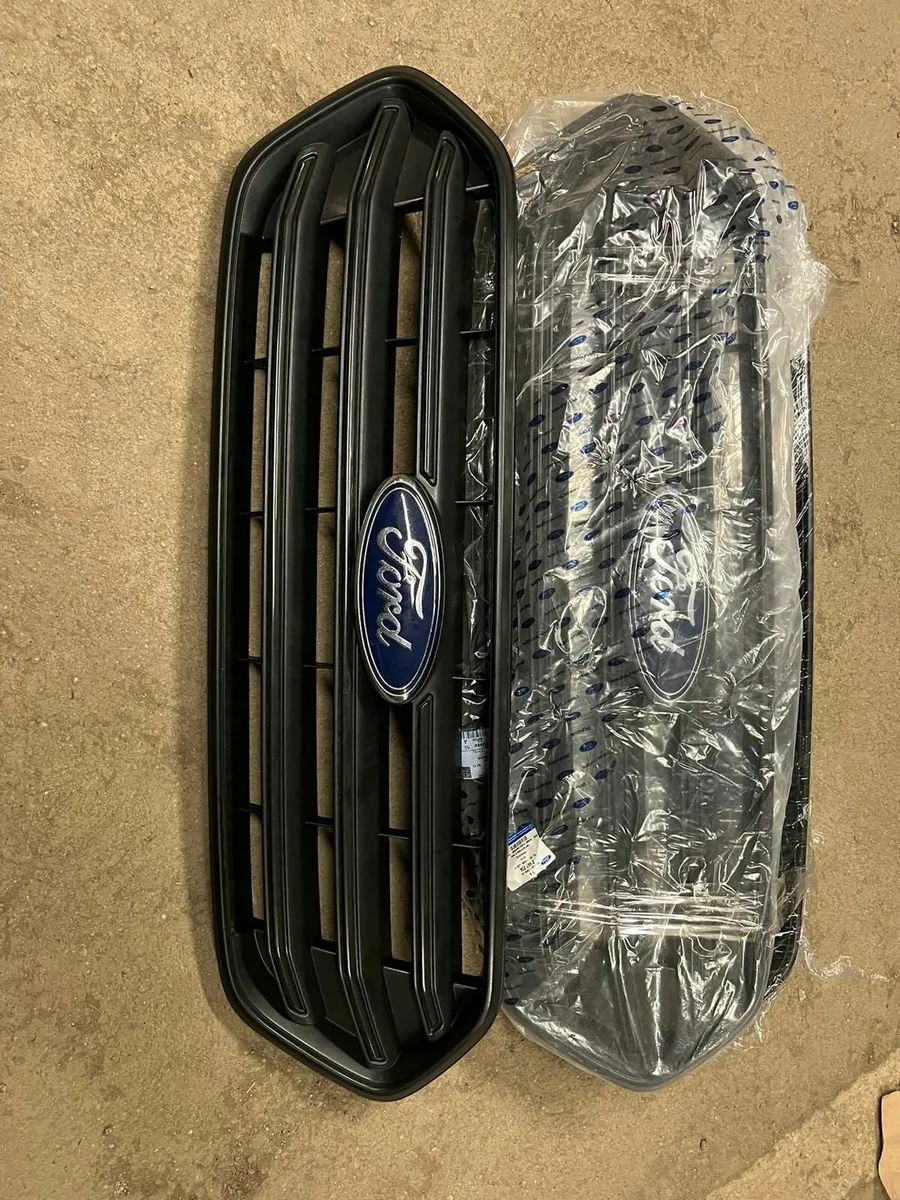 FORD TRANSIT 2019 - 2023 TOP GRILL