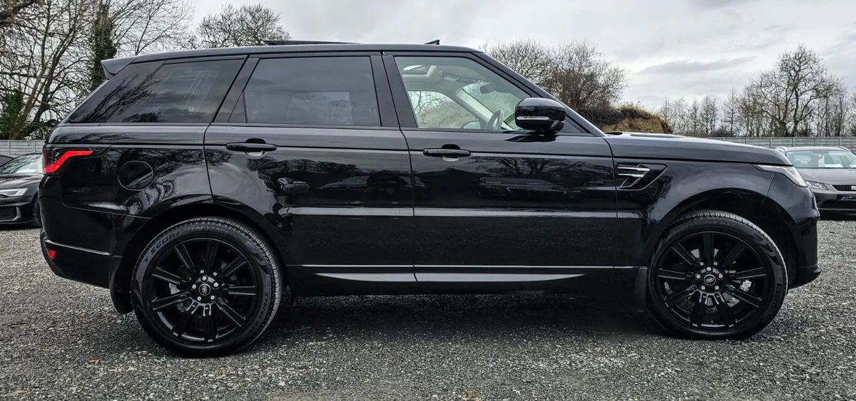 🔥 2018 Range Rover Sport HSE 240HP Diesel - Image 4