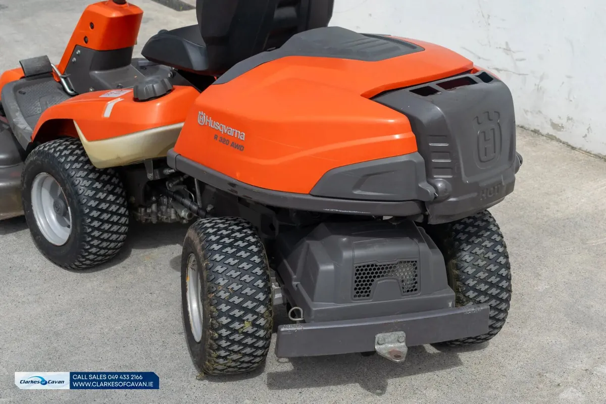 2020 Husqvarna R320AWD Lawnmower - Image 4