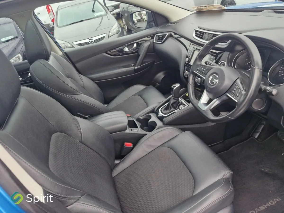 Nissan QASHQAI 1.3 PET SV Premium DCT - Image 4
