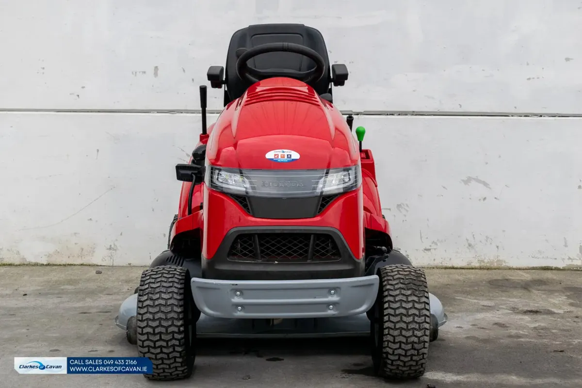 Demo Honda HF 2417 Lawnmower - Image 3