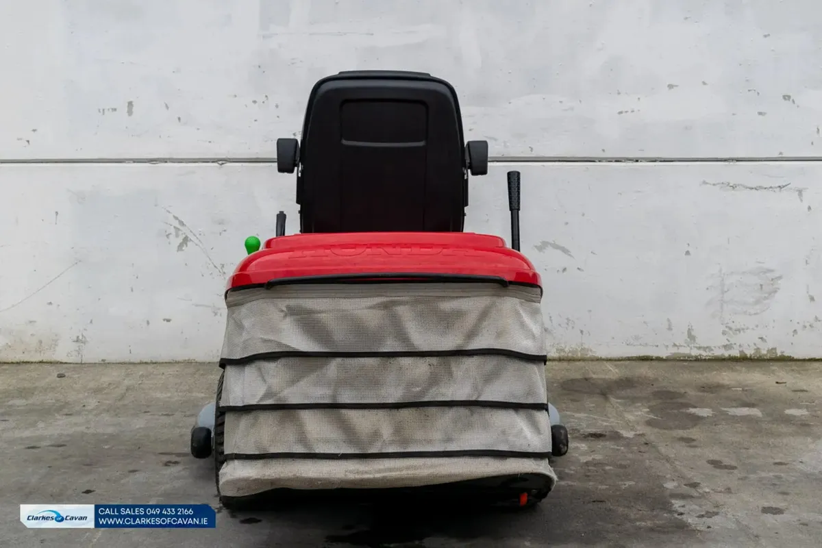 Demo Honda HF 2417 Lawnmower - Image 4