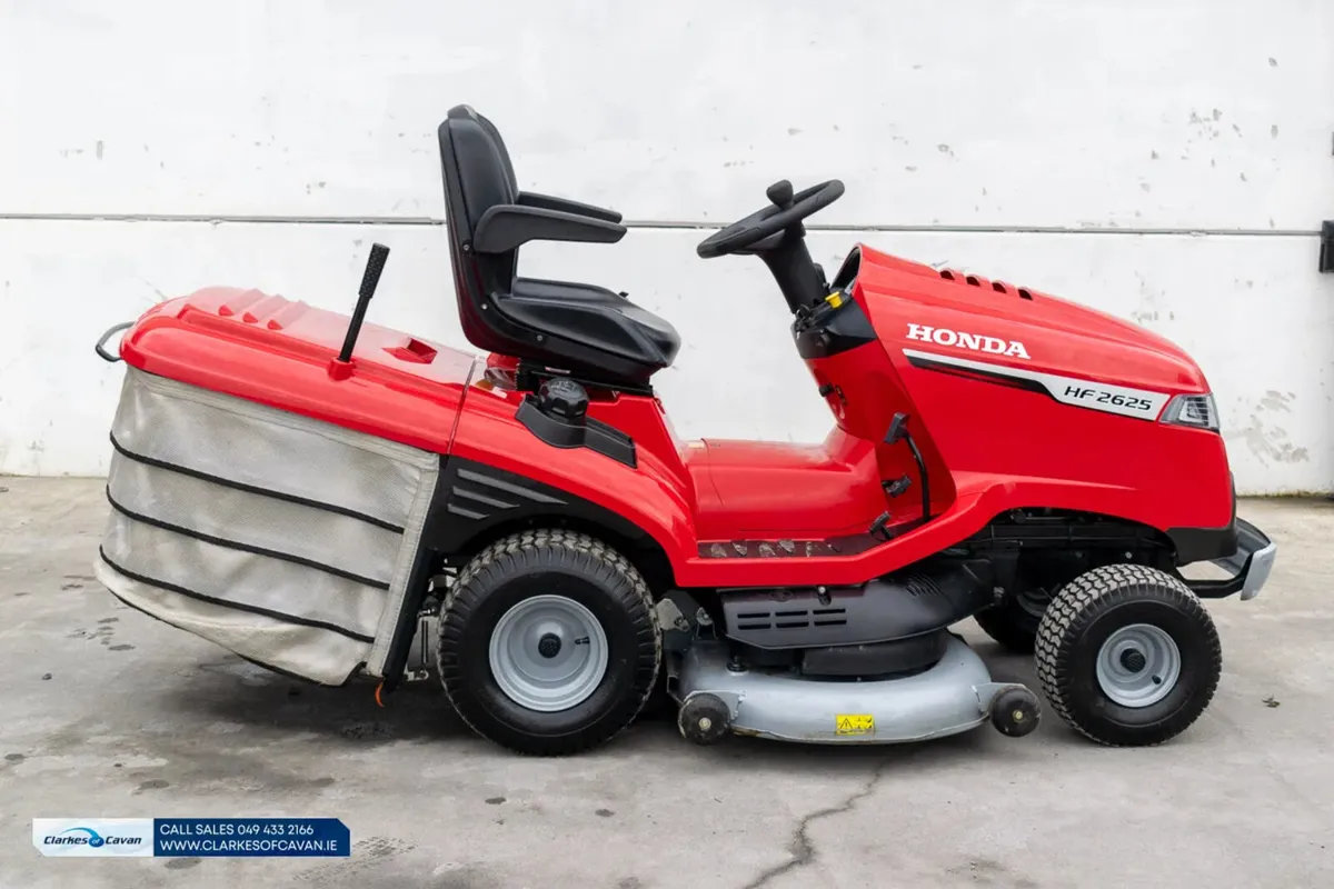 Demo Honda HF 2417 Lawnmower - Image 2