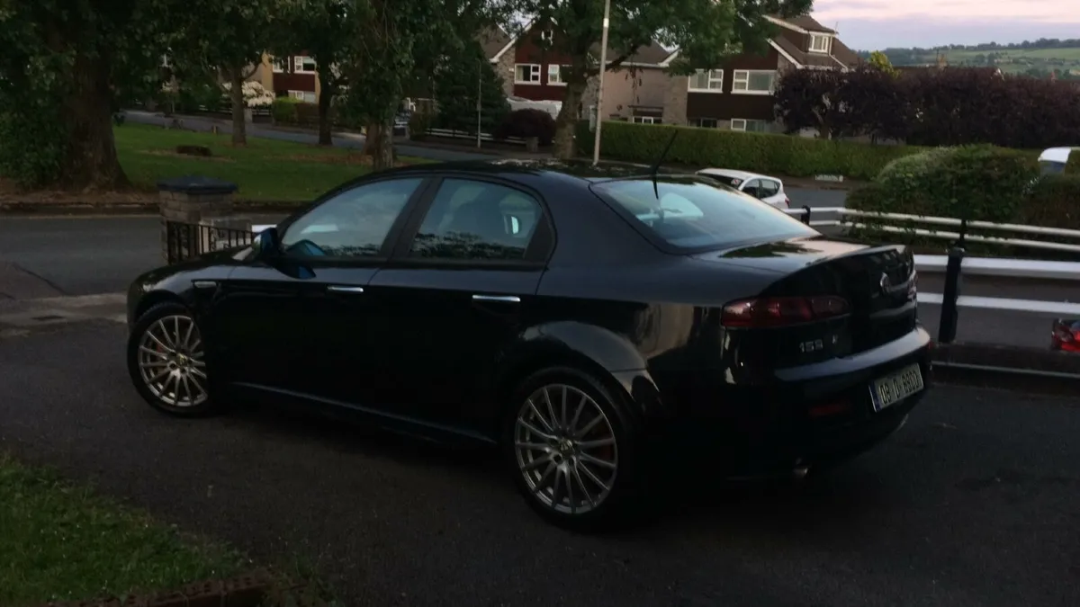 Alfa Romeo 159 2009 - Image 3