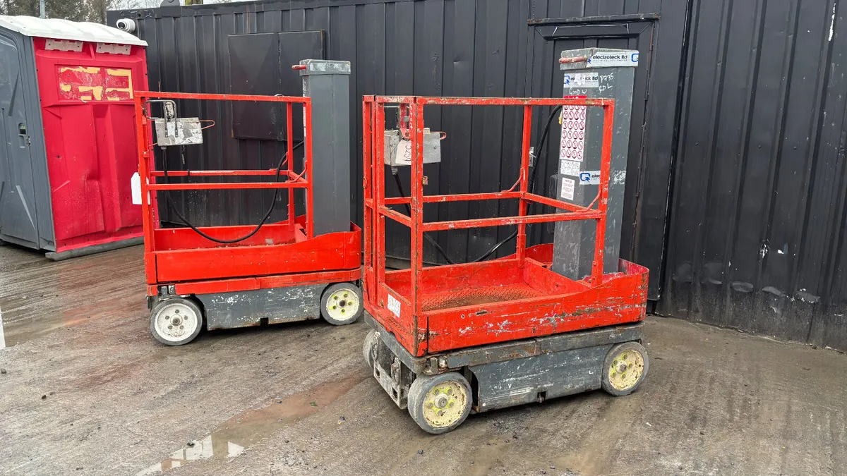 SkyJack SJ12 Powered Lift - Image 3