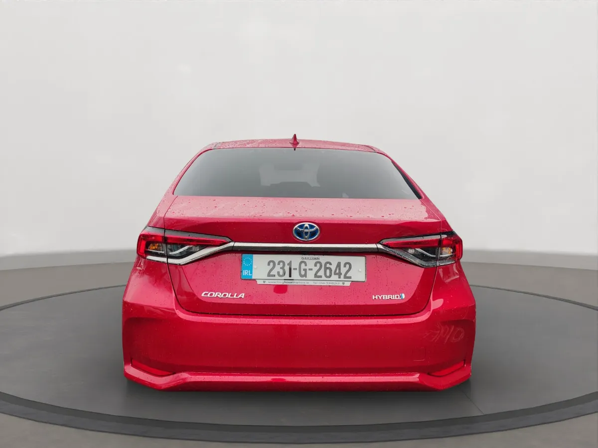 Corolla Luna Sport Hybrid saloon reduced... - Image 4
