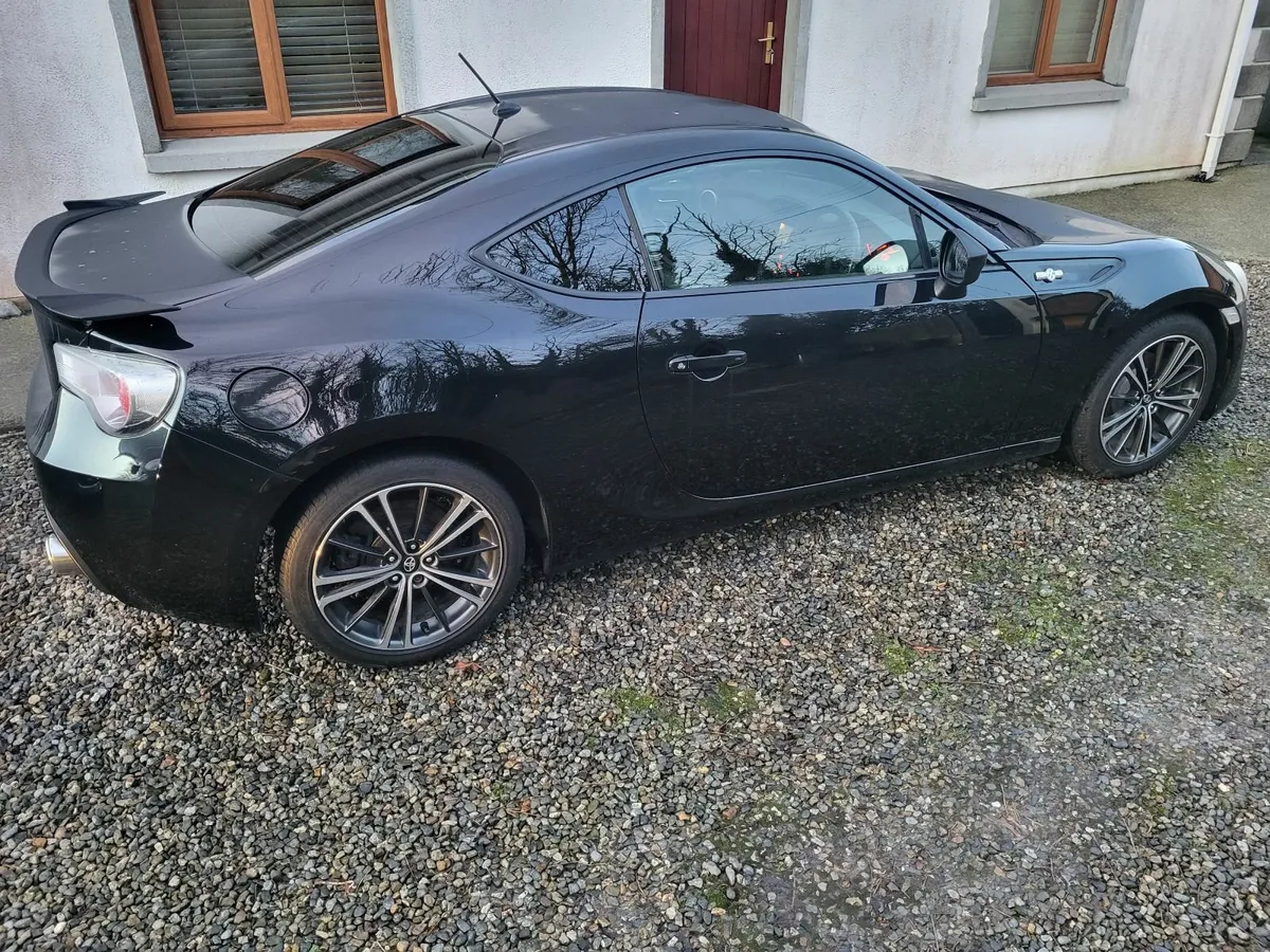 TOYOTA GT86    2013 - Image 2