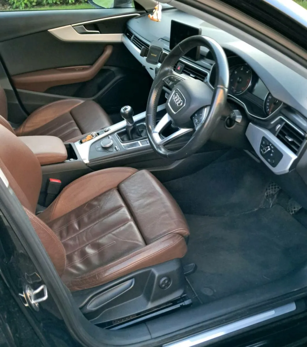 Audi A4 2.0 TDI SE - Image 4