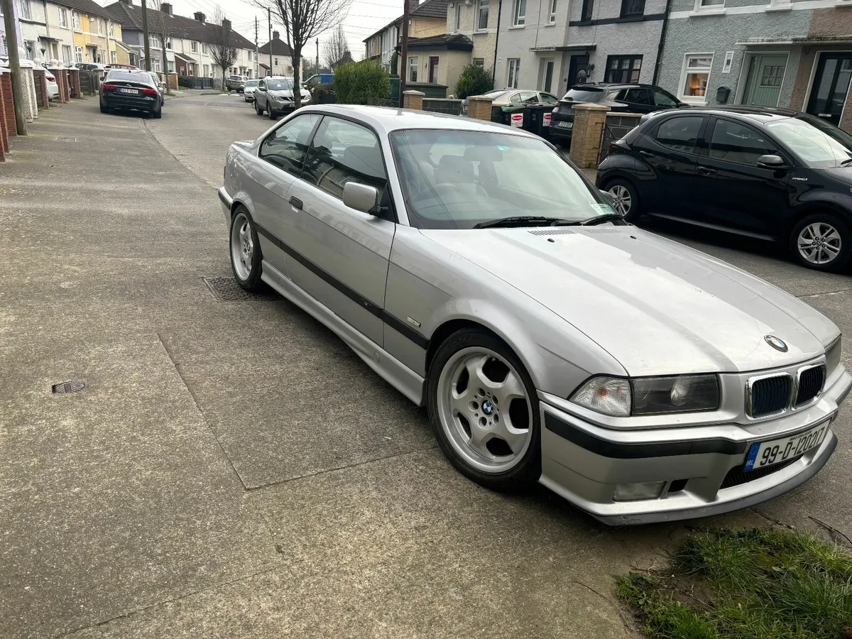 BMW 3-Series 1999 - Image 2