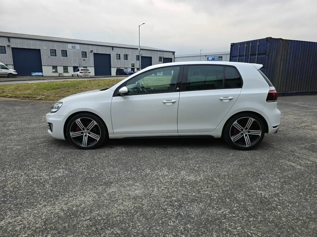 2011 Volkswagen Golf GTI Adidas Edition - Image 4