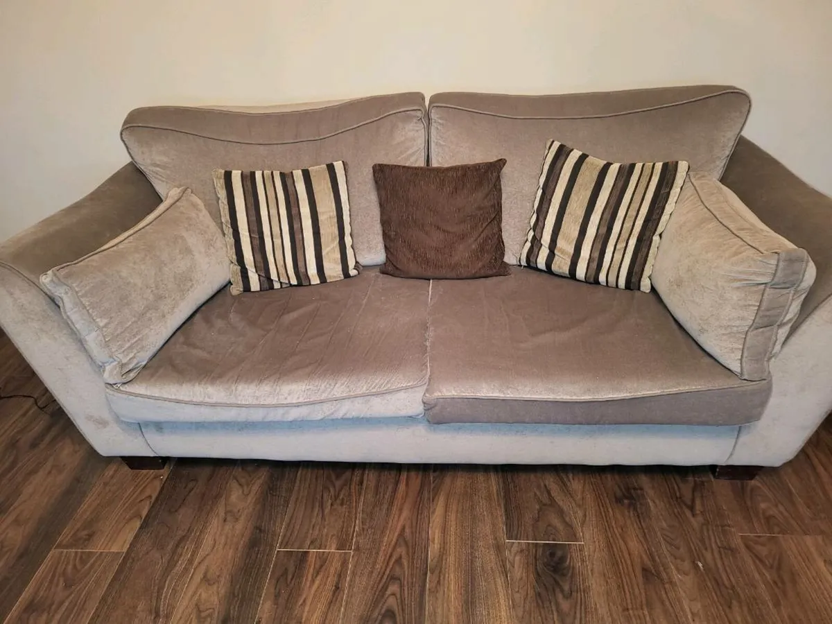 Sofa - Image 3