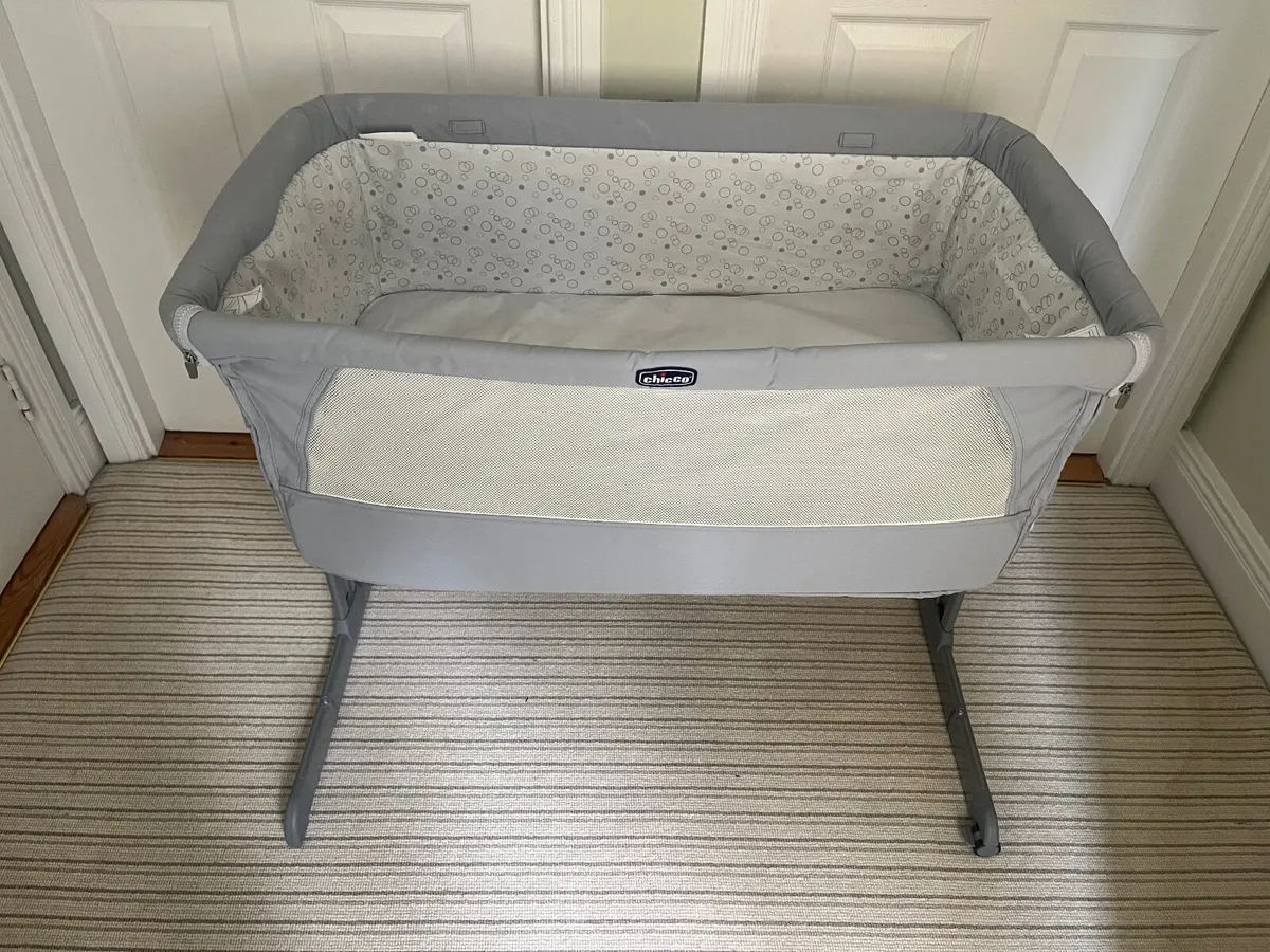 Chicco Next2Me Cosleeper - Image 1