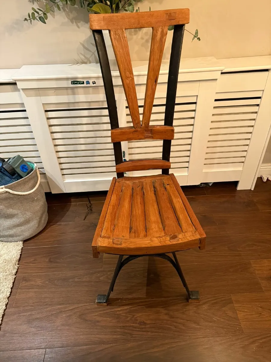 Solid wood decorative chair - Image 1