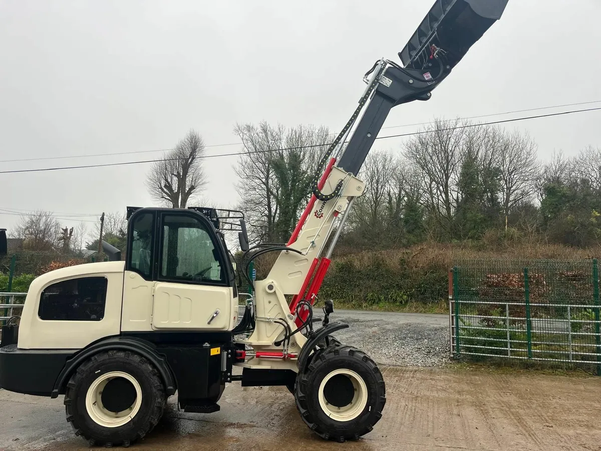 2.5 ton Telescopic Loader - Cobra - Image 1