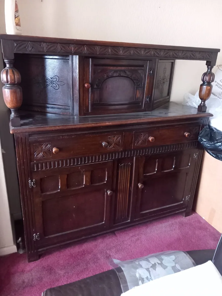 Antique interior - Image 1