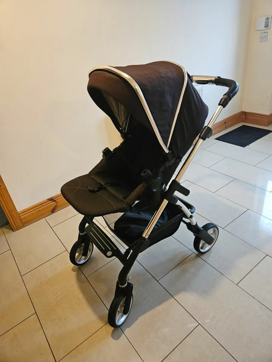 Silver cross pram (Travel System) - Image 3