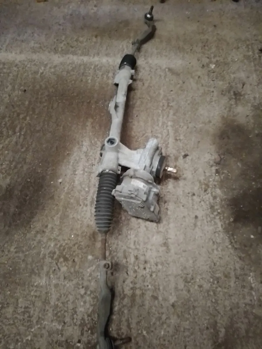 BMW 2 series steering column - Image 1