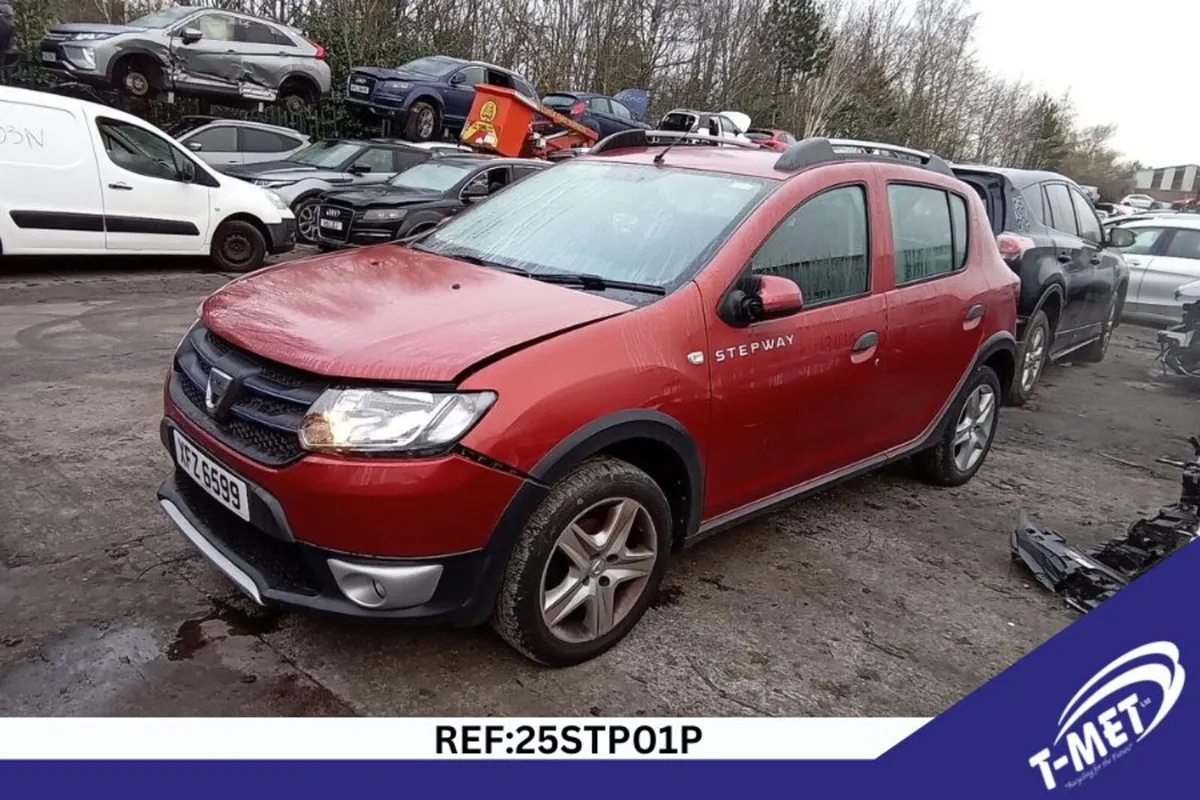 2015 DACIA SANDERO STEPWAY BREAKING FOR PARTS - Image 1