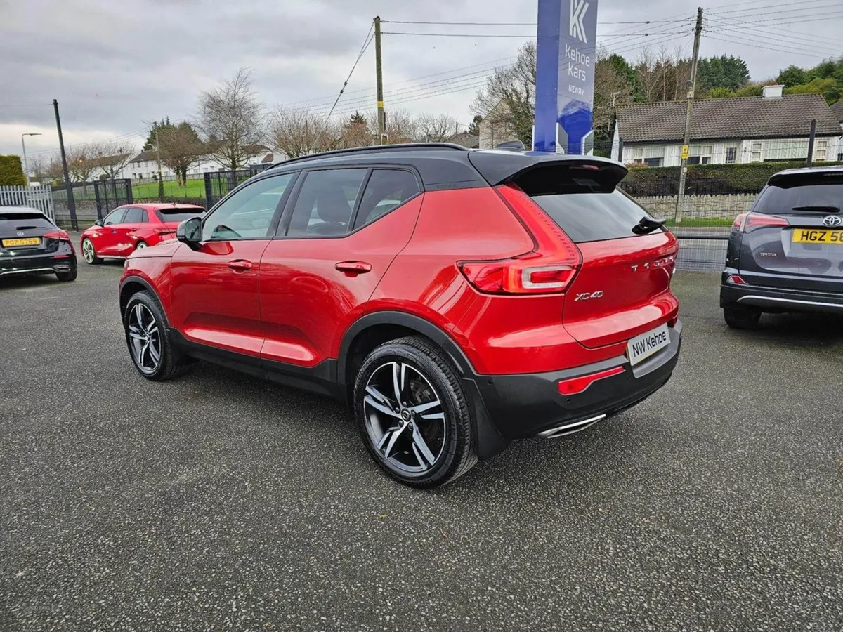 Volvo XC40 2.0 T5 First Edition Auto AWD Euro 6 ( - Image 3
