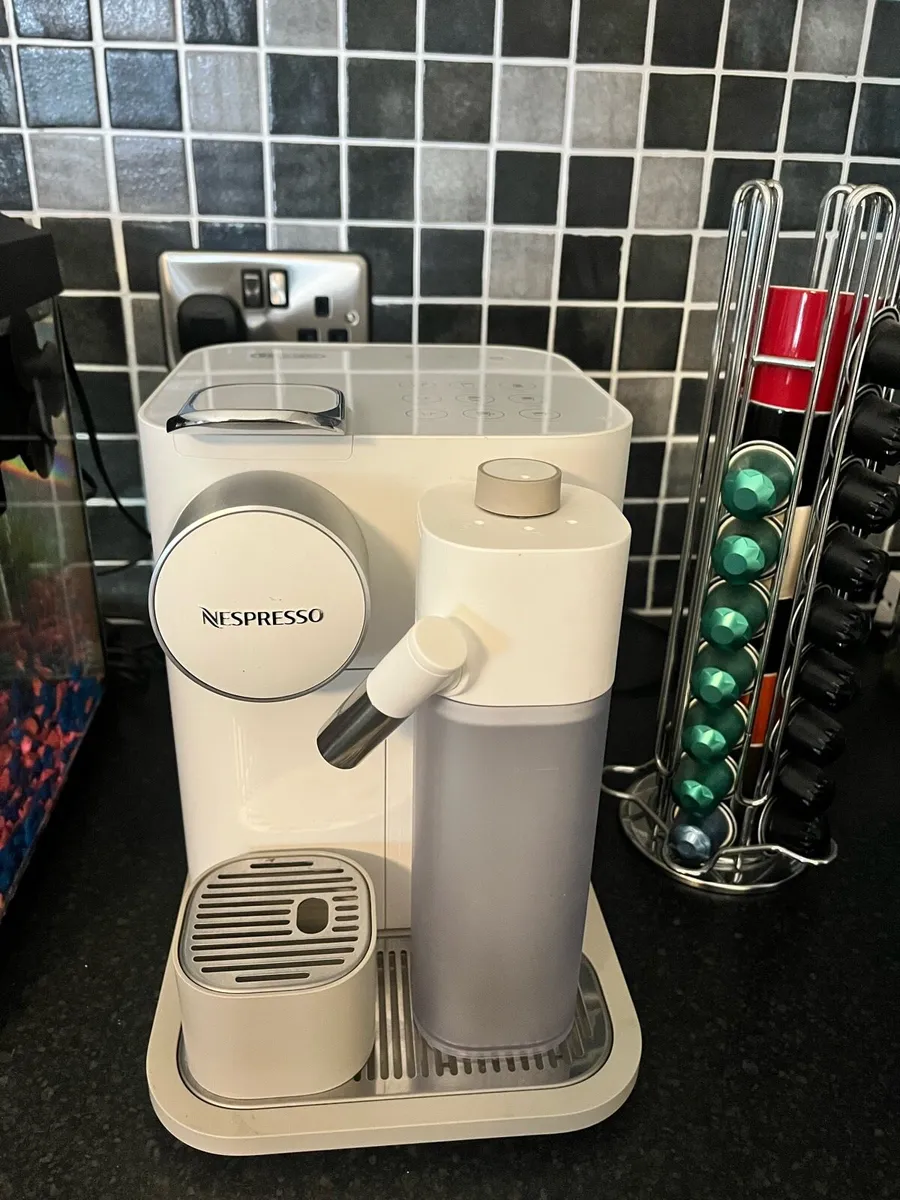NESPRESSO GRAN LATISSIMO COFFEE MACHINE - Image 1