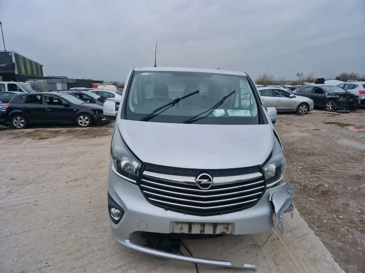 162 Opel Vivaro 1.6 diesel for breaking