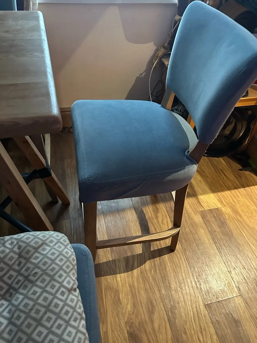 Console table with four Stools - Image 2