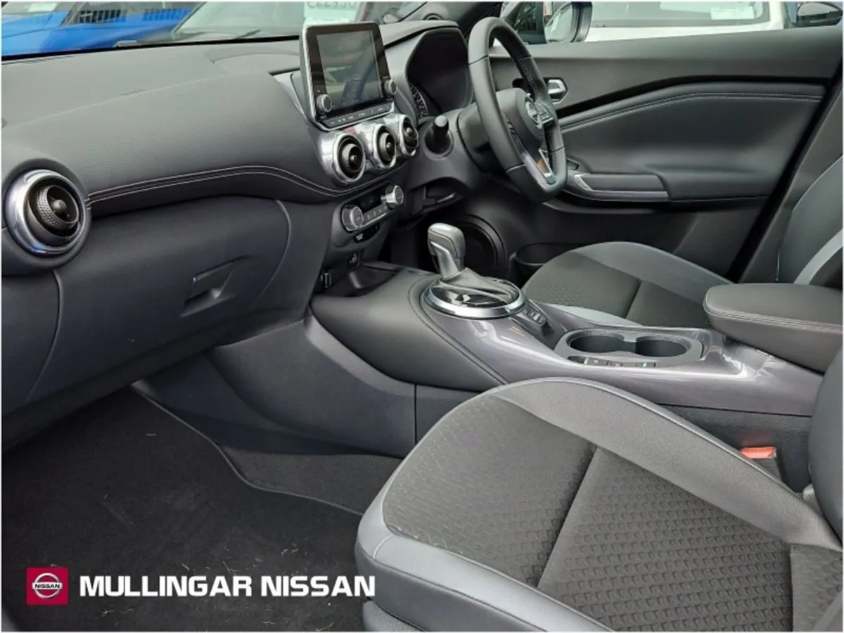 Nissan Juke N-design 1.6 Hybrid Auto - Check out - Image 4