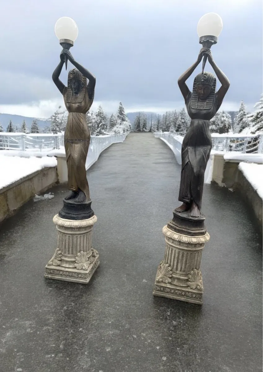 PAIR OF BRONZE EGYPTIAN WOMAN LIGHTS - Image 1