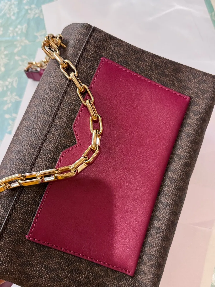 Beautiful Michael Kors handbag - Image 4