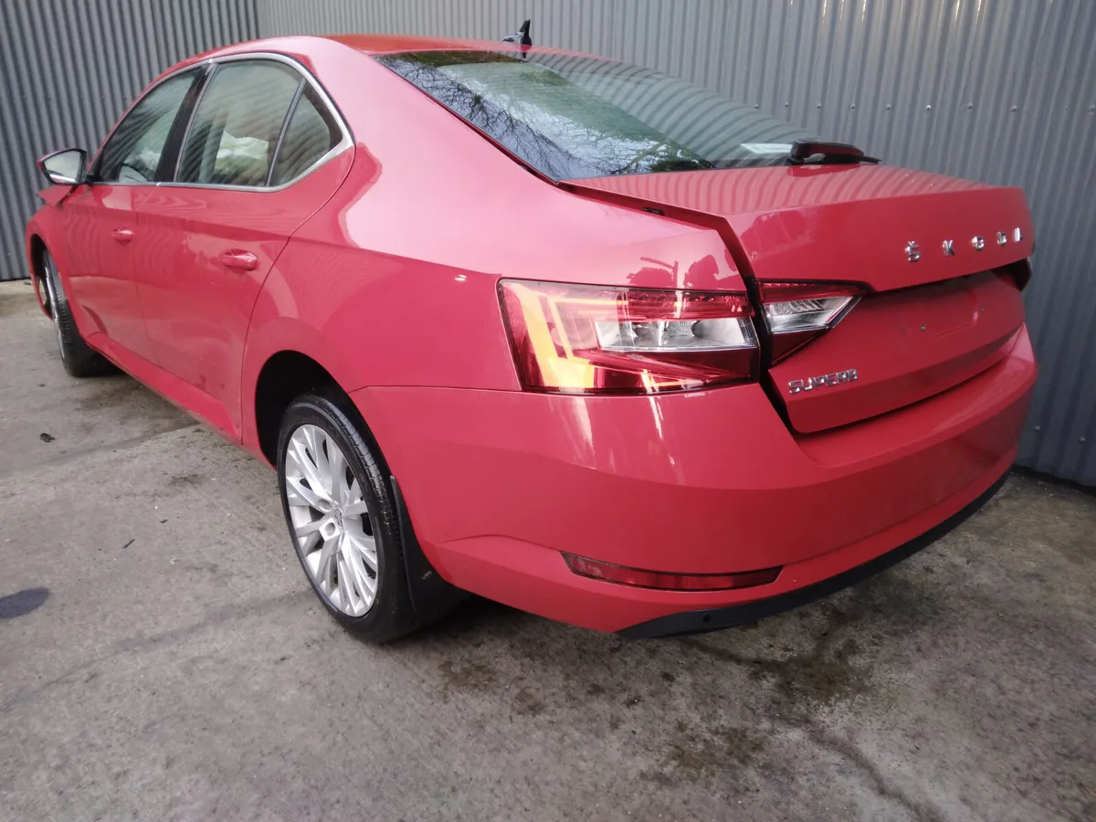 2021 Skoda Superb 2.0 TDI Breaking /Dismantling - Image 2