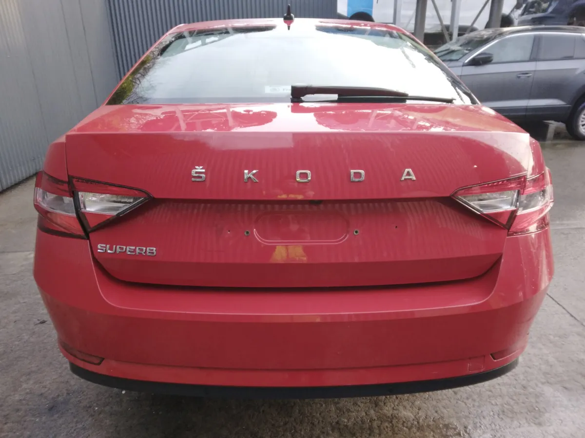 2021 Skoda Superb 2.0 TDI Breaking /Dismantling - Image 4