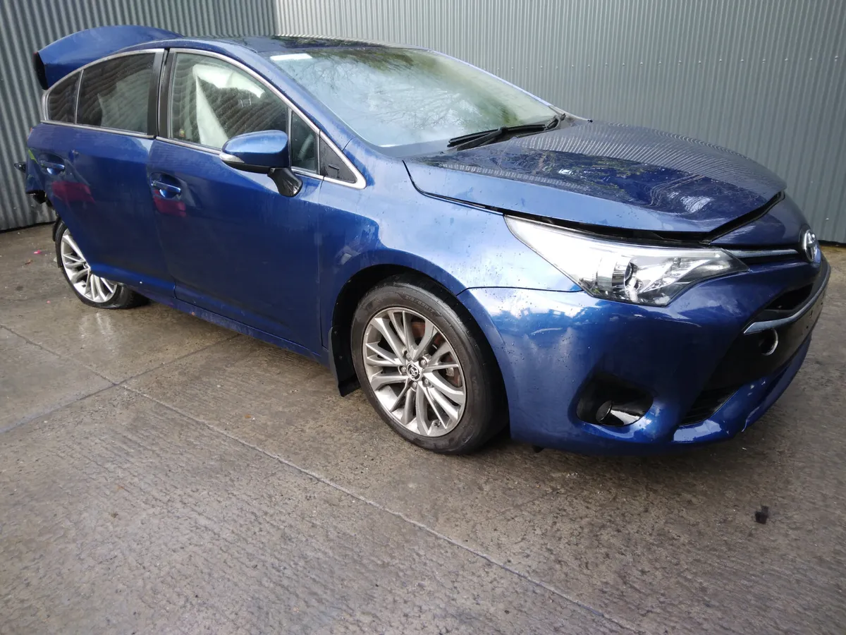 2017 Toyota Avensis 2.0 D4D Breaking/Dismantling - Image 2