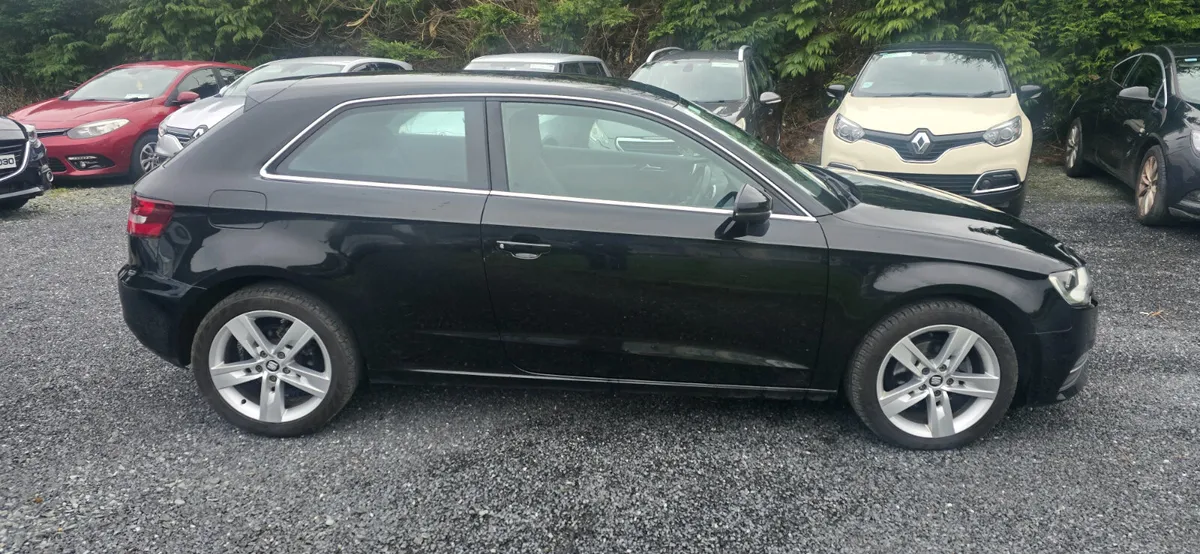 Audi A3 1.6 TDI Semi Leather. - Image 2