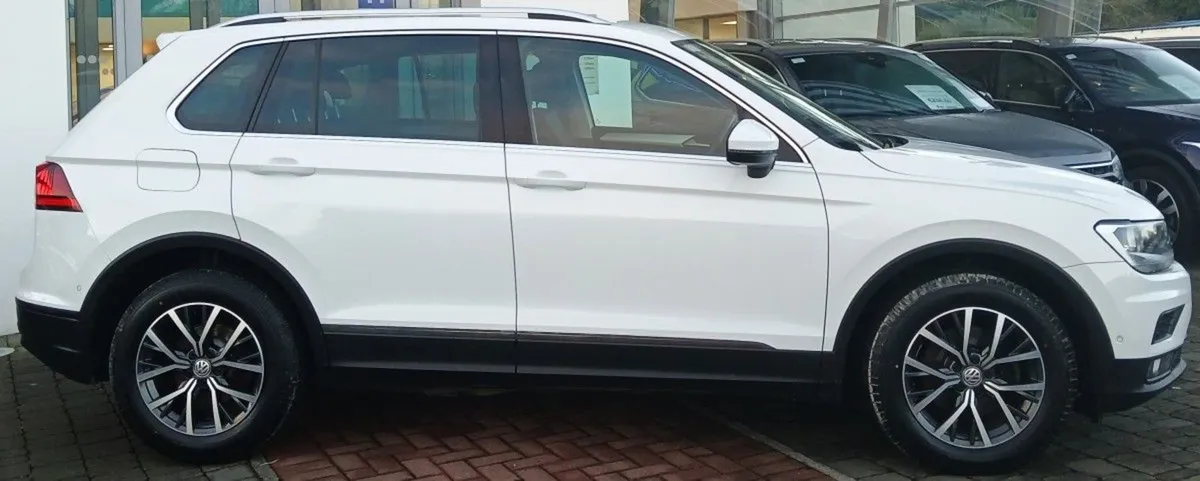 Volkswagen Tiguan Comfortline 2.0 TDI 150HP  rear - Image 2