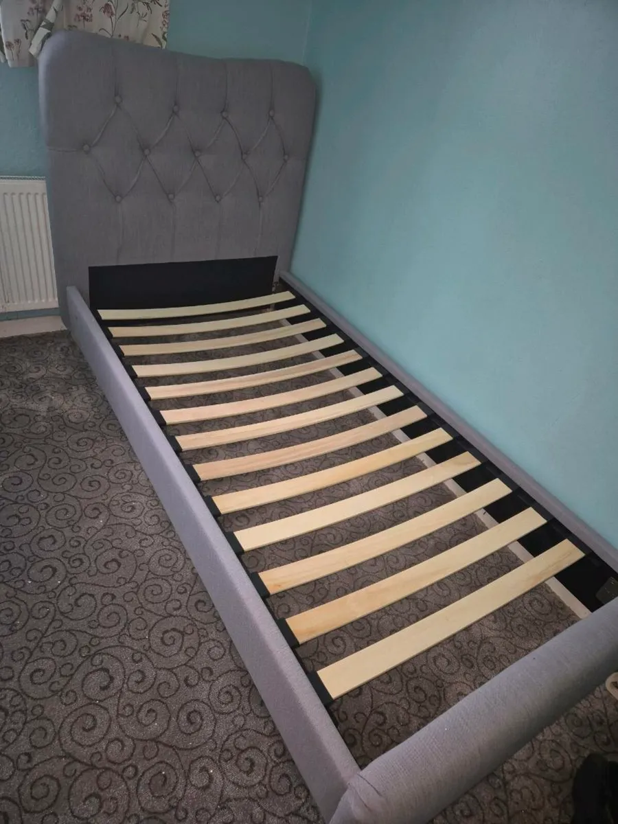 Single bed frame - Image 1
