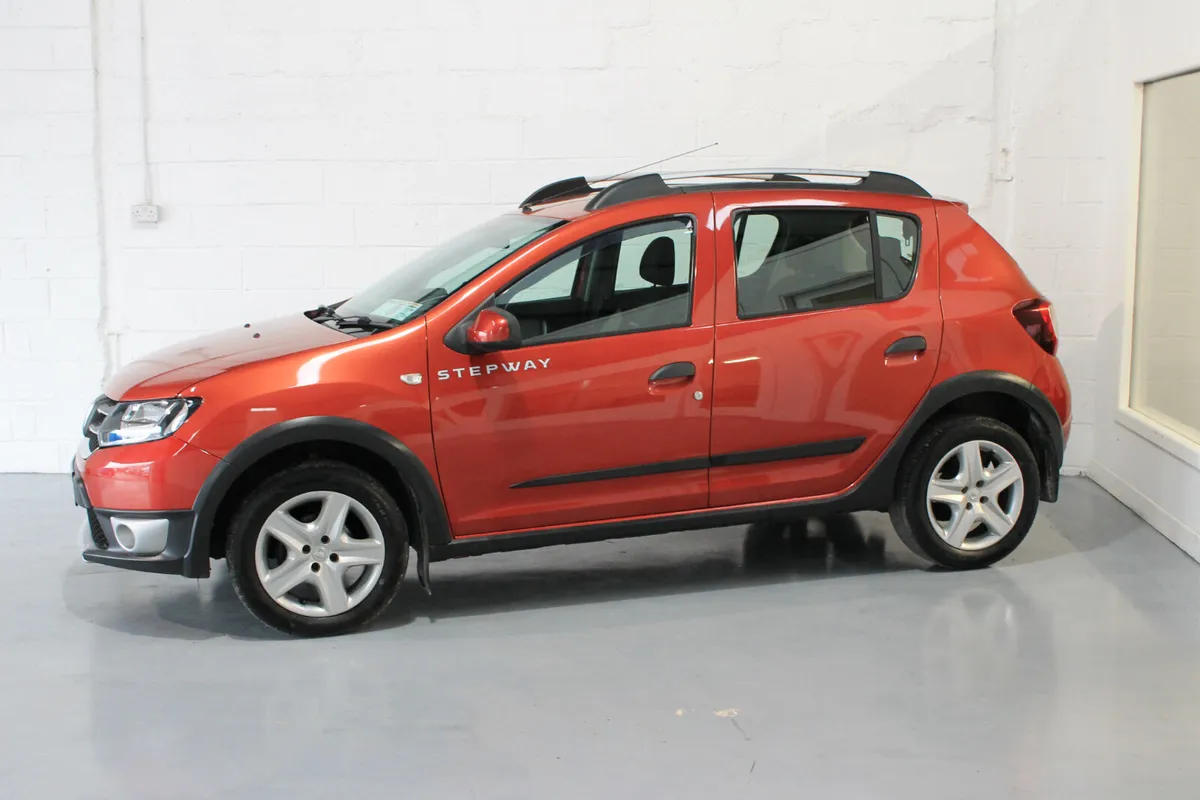 Dacia Sandero Stepway 2015, New Nct - Image 4