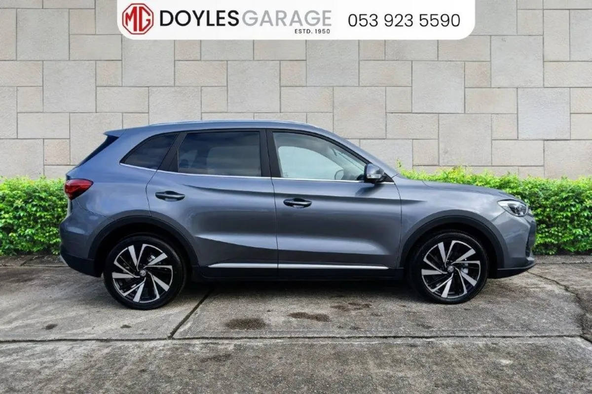 MG ZS Exclusive Hybrid - Image 2