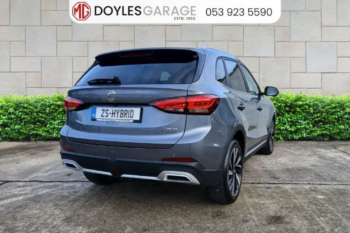 MG ZS Exclusive Hybrid - Image 3
