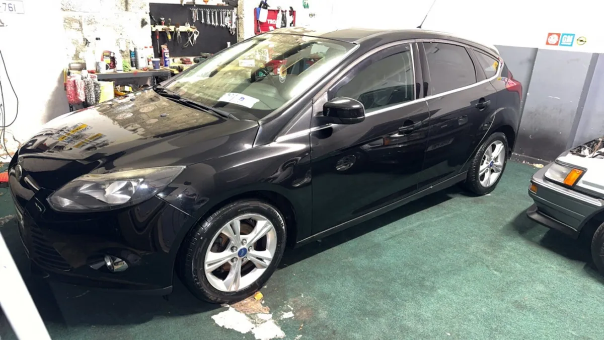 FORD FOCUS - Image 2