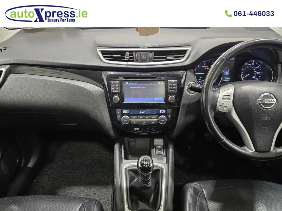 Nissan QASHQAI 1.5 DCI Tekna Panoramic Sunroof  R - Image 2