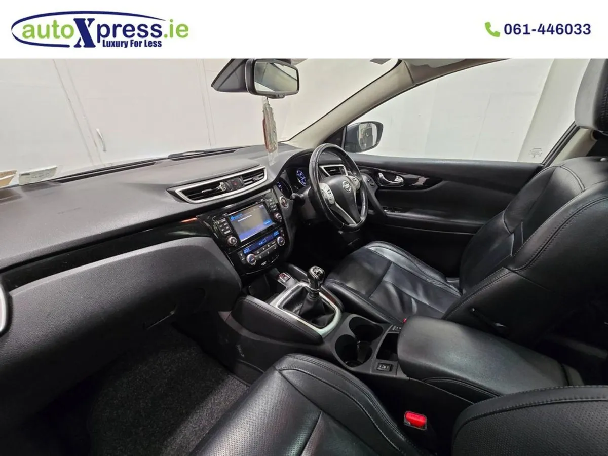 Nissan QASHQAI 1.5 DCI Tekna Panoramic Sunroof  R - Image 4