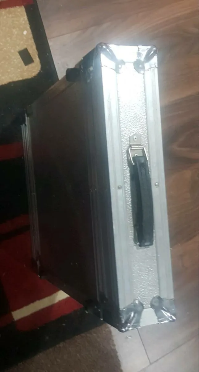 Power amp c mark mr 2350 - Image 4