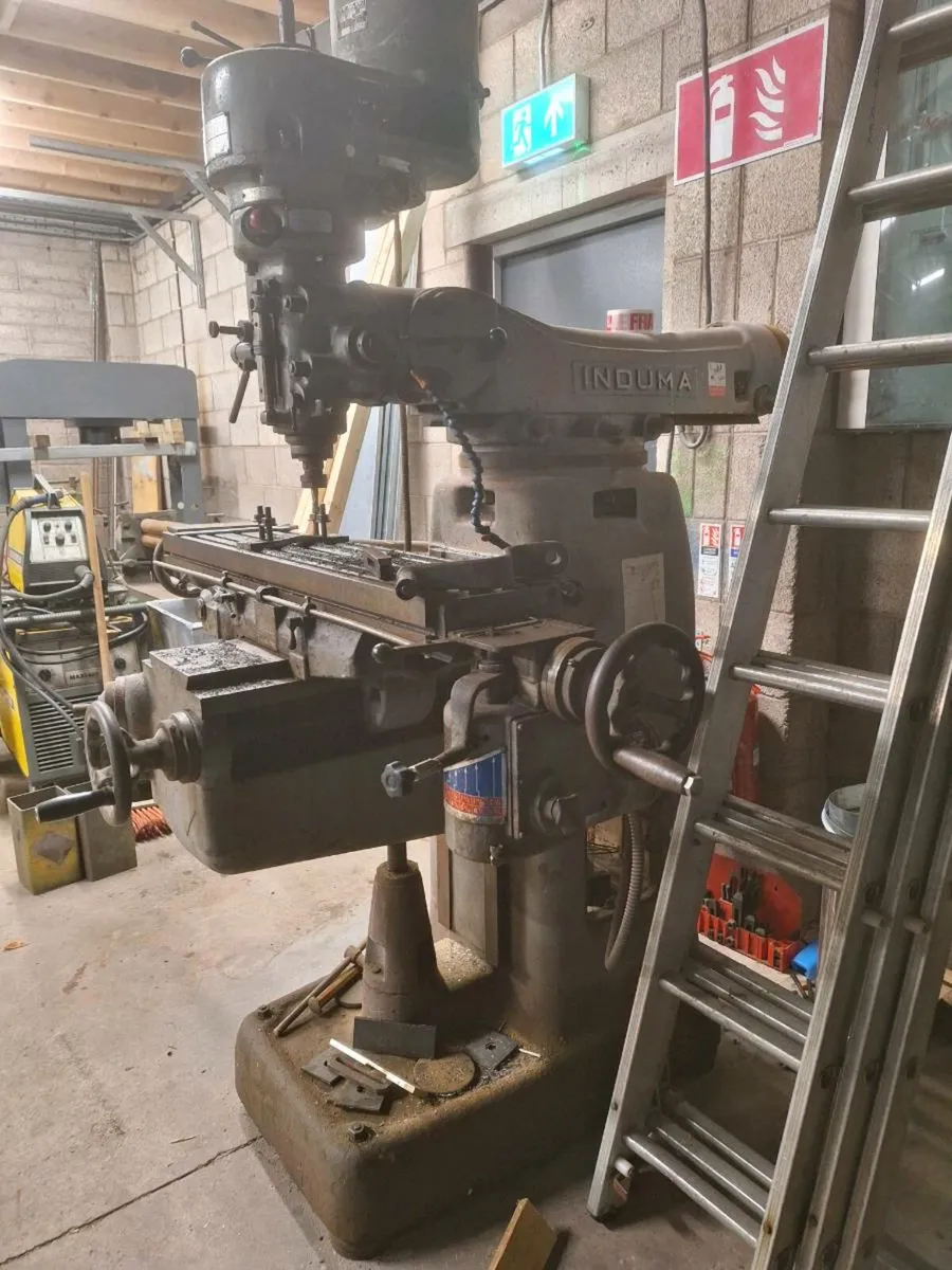 Milling machine  3 phase . - Image 2